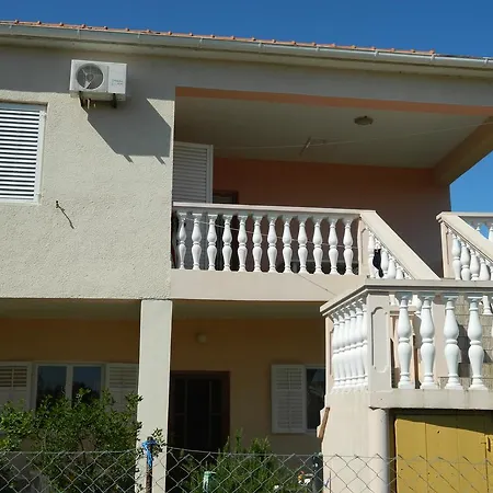 Bartulovi Dvori Poljica (Zadar)