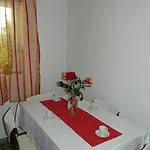 Bartulovi Dvori *